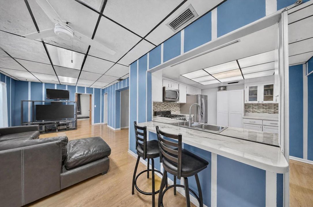 16-2251-SW-67th-Way-WindowStill-Photogra