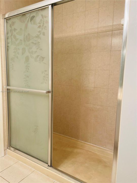 For Rent: $2,600 (3 beds, 2 baths, 1186 Square Feet)