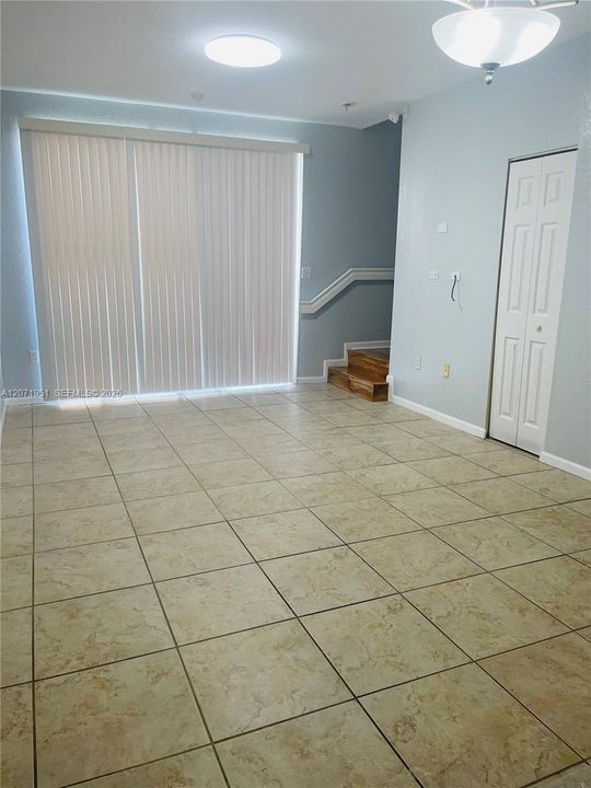 For Rent: $2,600 (3 beds, 2 baths, 1186 Square Feet)