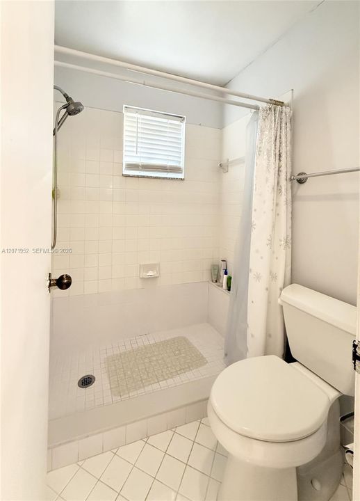 For Rent: $4,200 (3 beds, 2 baths, 1533 Square Feet)