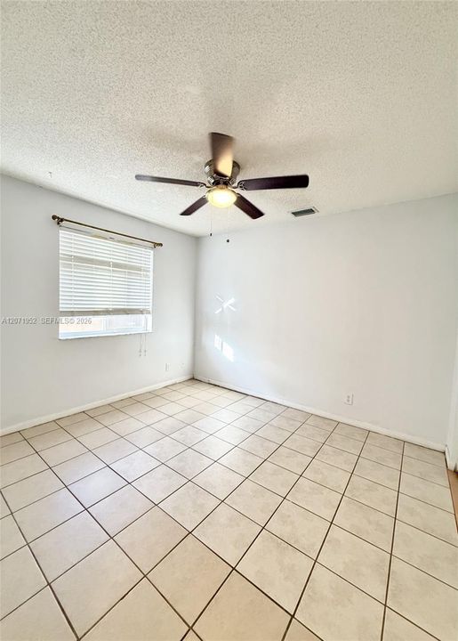 For Rent: $4,200 (3 beds, 2 baths, 1533 Square Feet)