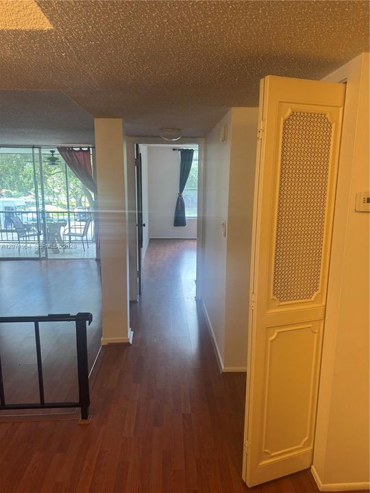 For Rent: $1,600 (1 beds, 1 baths, 800 Square Feet)