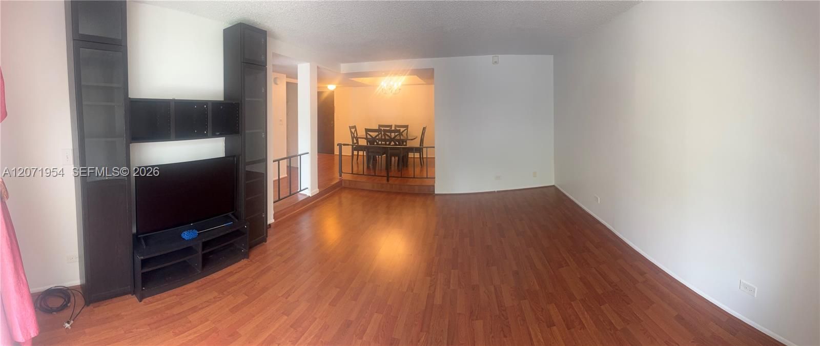 For Rent: $1,600 (1 beds, 1 baths, 800 Square Feet)