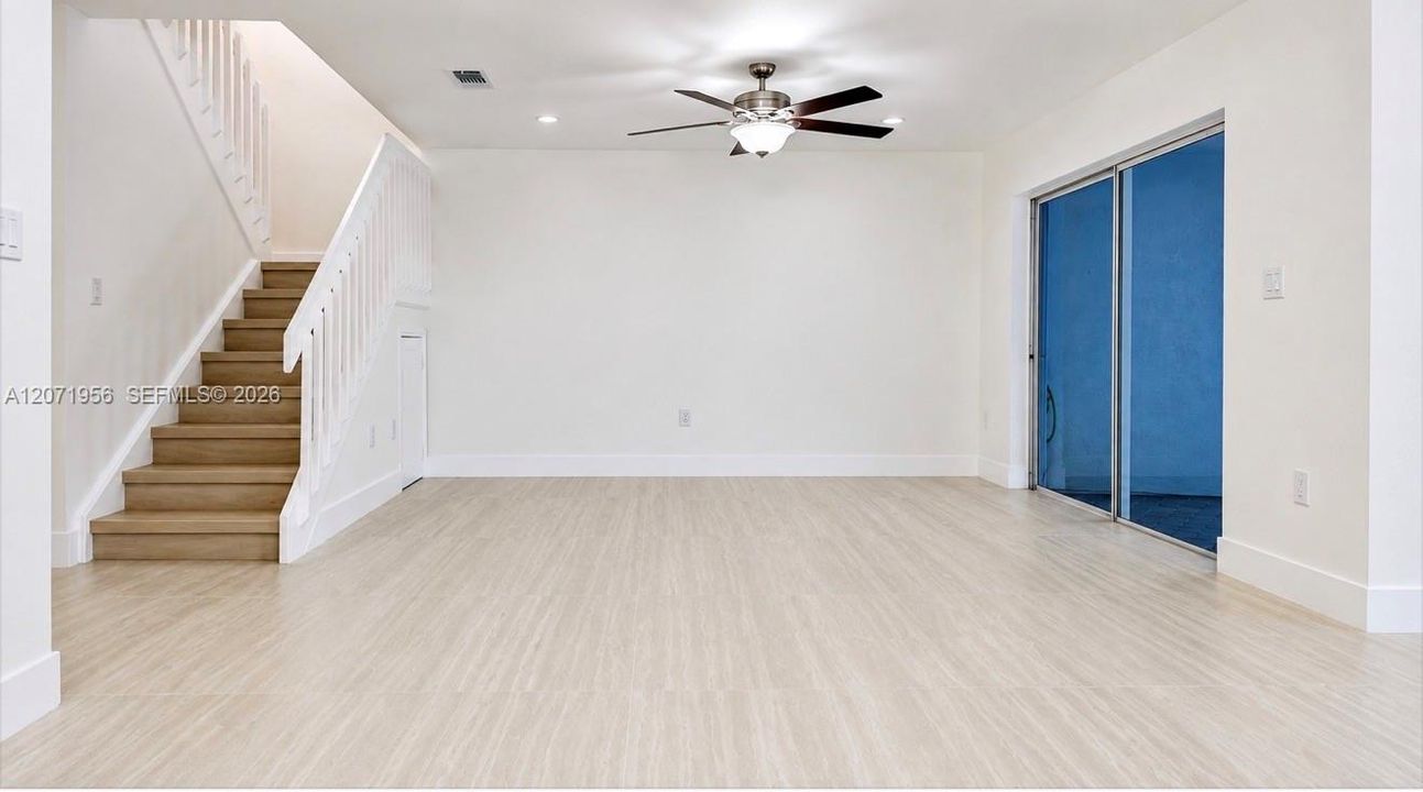 En Venta: $599,000 (3 camas, 2 baños, 1834 Pies cuadrados)