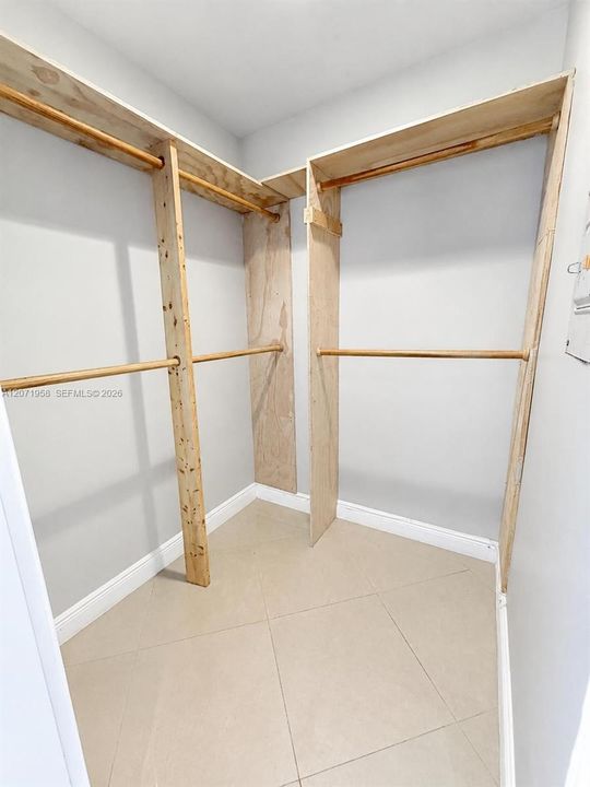 For Rent: $3,200 (3 beds, 2 baths, 2441 Square Feet)