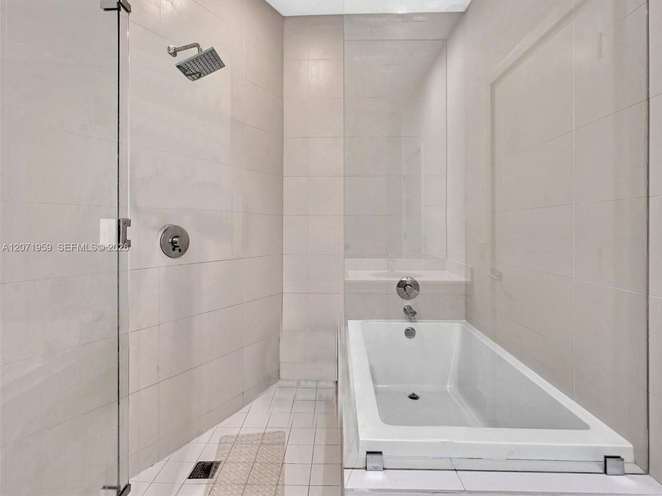 For Rent: $4,549 (3 beds, 2 baths, 1324 Square Feet)