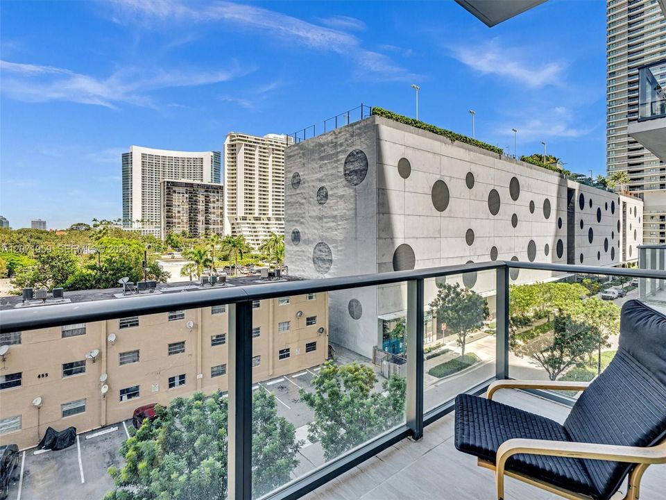 For Rent: $4,549 (3 beds, 2 baths, 1324 Square Feet)