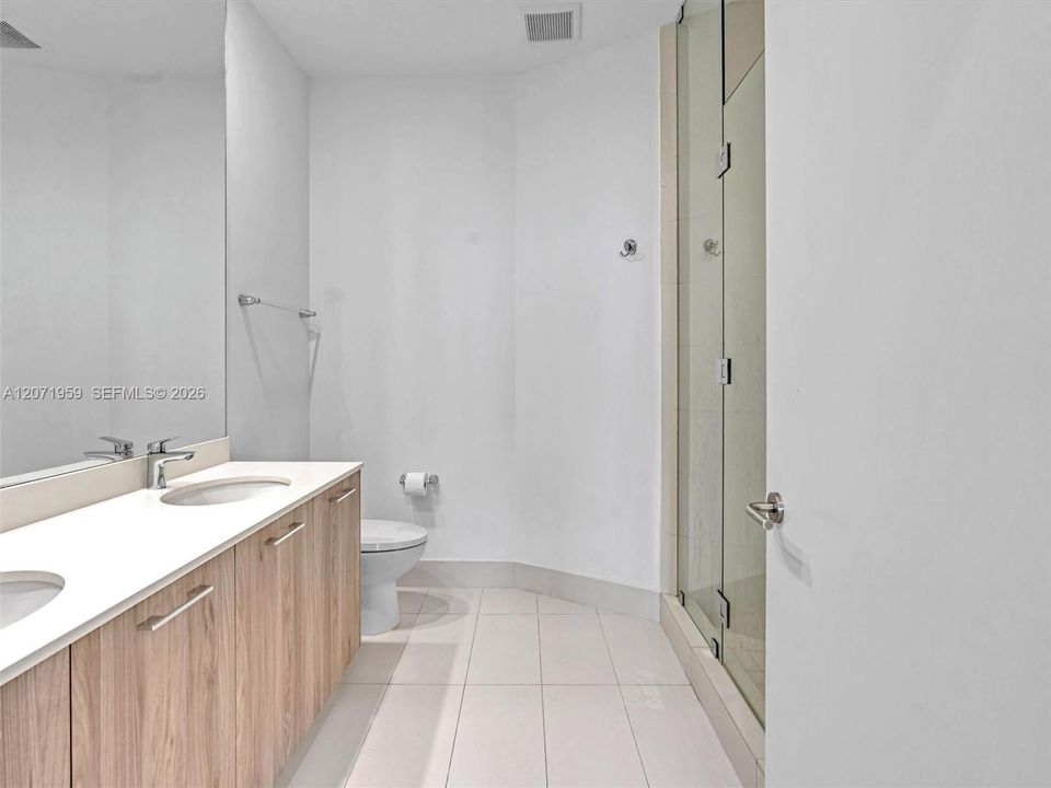 For Rent: $4,549 (3 beds, 2 baths, 1324 Square Feet)