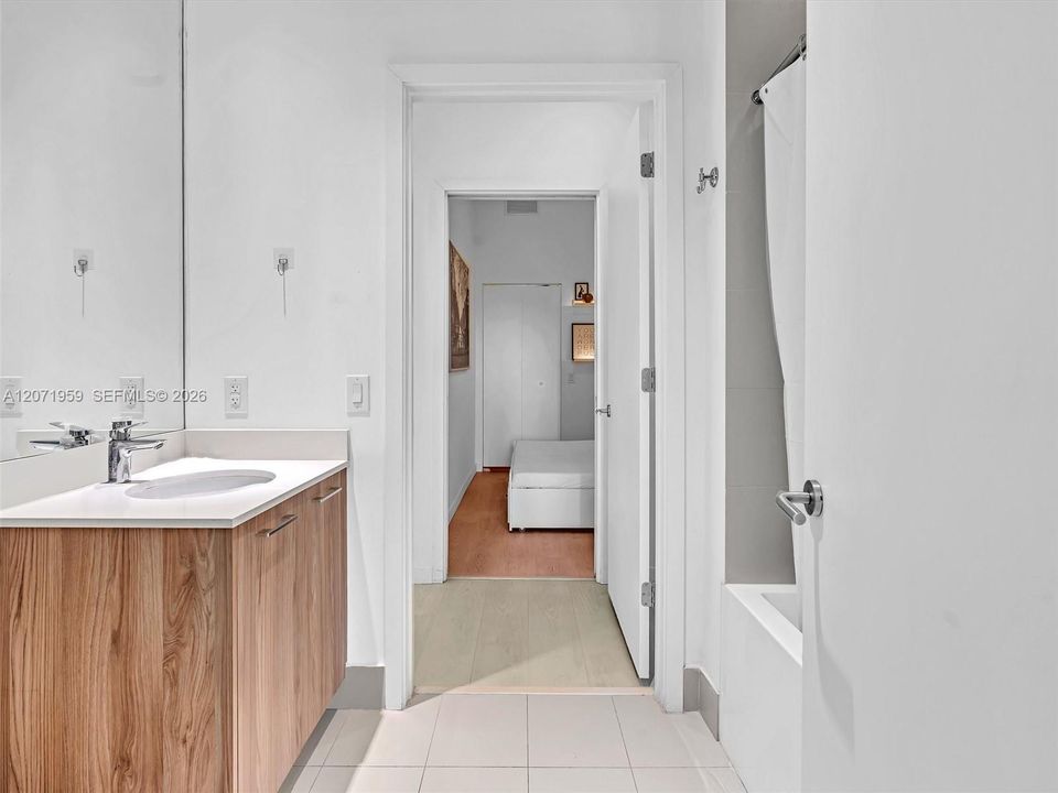 For Rent: $4,549 (3 beds, 2 baths, 1324 Square Feet)