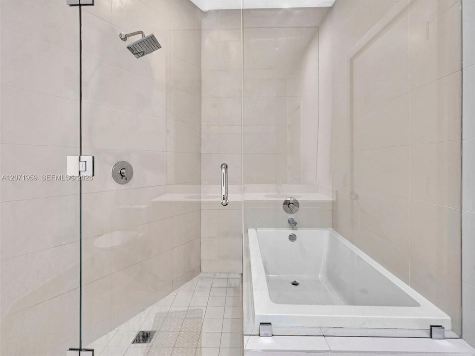 For Rent: $4,549 (3 beds, 2 baths, 1324 Square Feet)