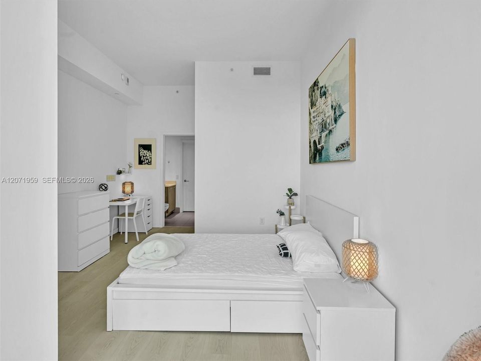 For Rent: $4,549 (3 beds, 2 baths, 1324 Square Feet)