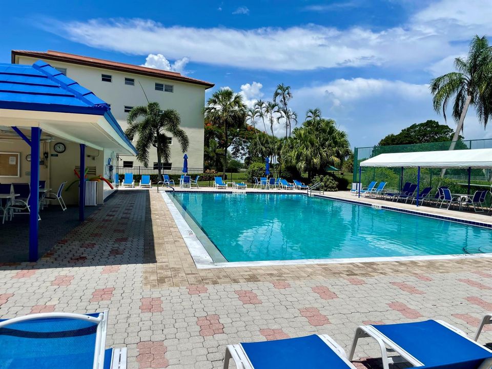Portofino II pool