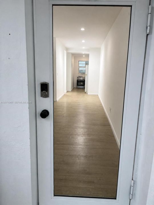 For Rent: $1,500 (0 beds, 1 baths, 402 Square Feet)