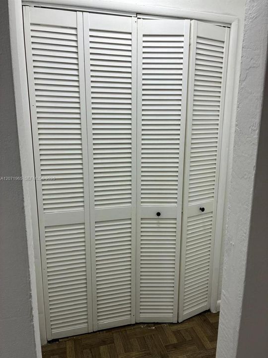 For Rent: $1,500 (0 beds, 1 baths, 402 Square Feet)