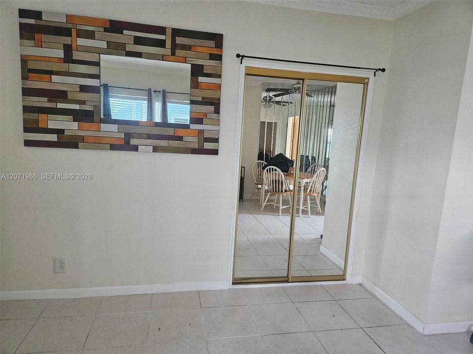 For Rent: $1,700 (1 beds, 1 baths, 398 Square Feet)