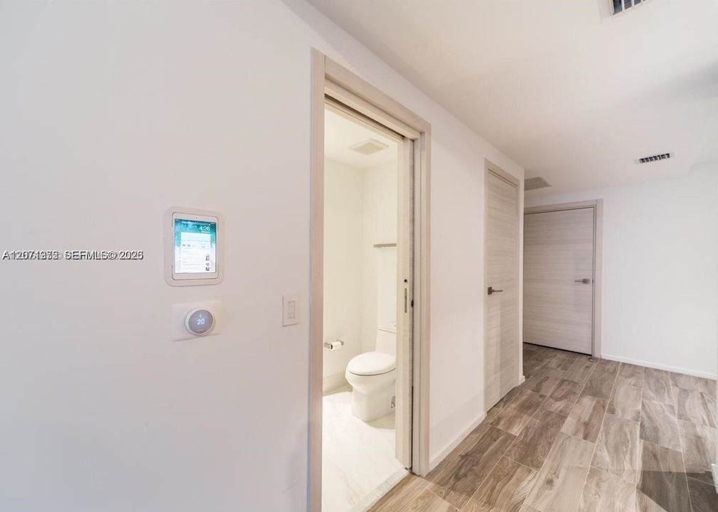 For Rent: $4,200 (1 beds, 2 baths, 866 Square Feet)