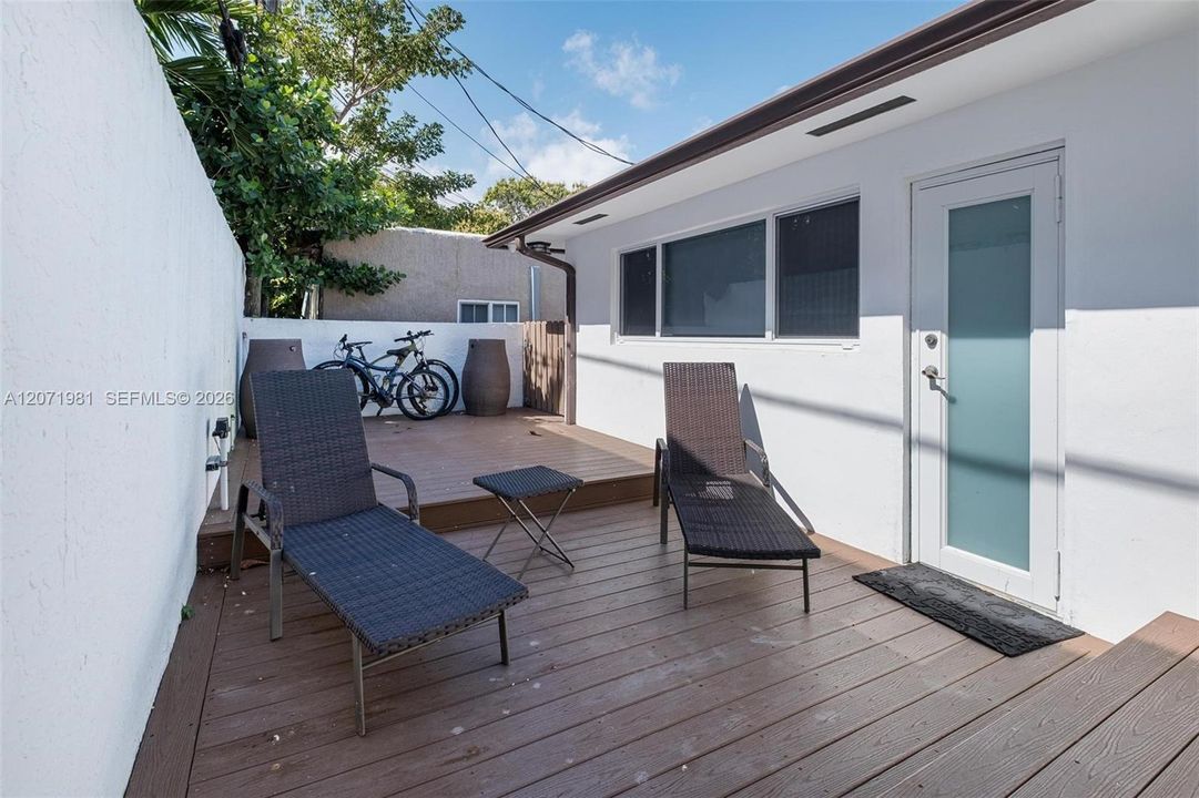 For Rent: $4,950 (3 beds, 2 baths, 2640 Square Feet)