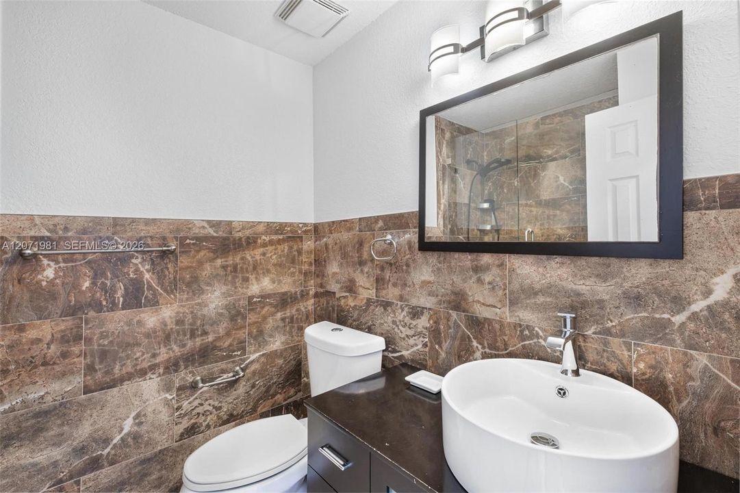 For Rent: $4,950 (3 beds, 2 baths, 2640 Square Feet)