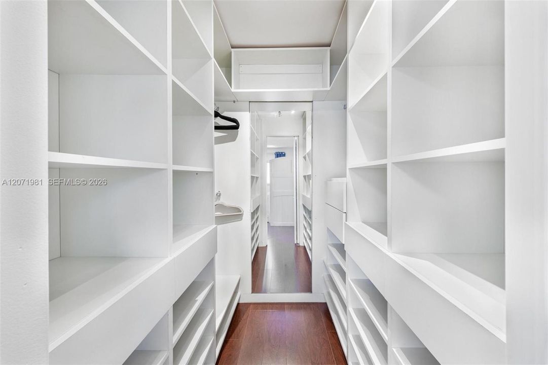 For Rent: $4,950 (3 beds, 2 baths, 2640 Square Feet)