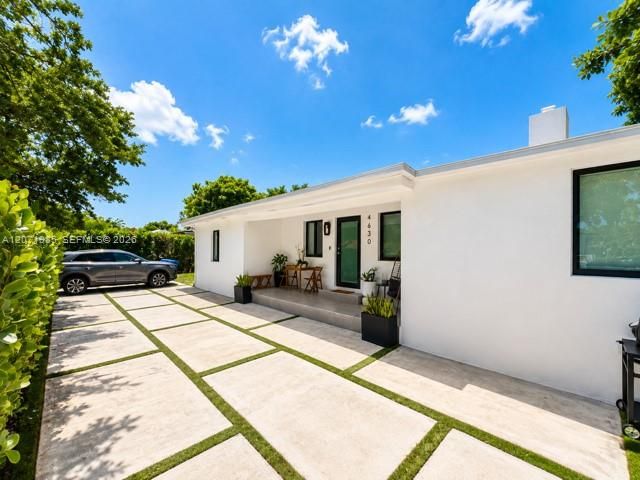 For Sale: $960,000 (3 beds, 2 baths, 1468 Square Feet)
