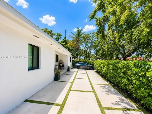 For Sale: $960,000 (3 beds, 2 baths, 1468 Square Feet)