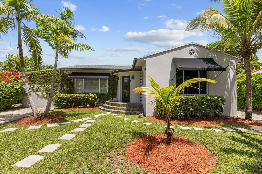For Sale: $1,200,000 (3 beds, 3 baths, 1855 Square Feet)