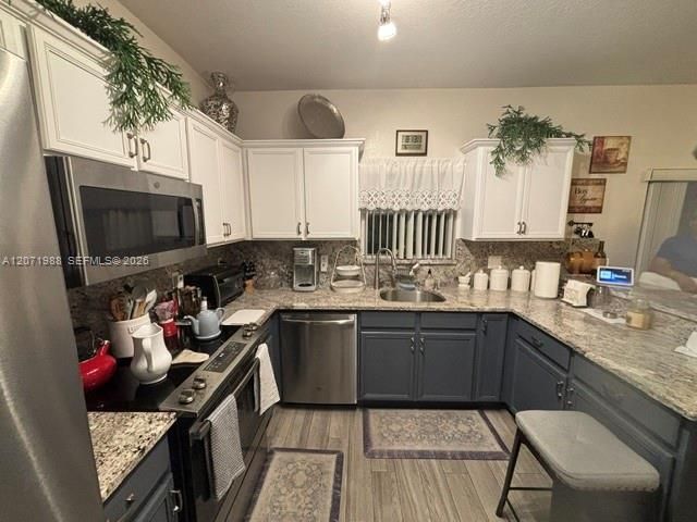 For Sale: $410,000 (3 beds, 2 baths, 1464 Square Feet)