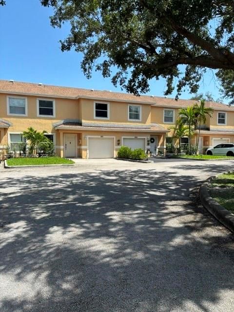 For Sale: $410,000 (3 beds, 2 baths, 1464 Square Feet)