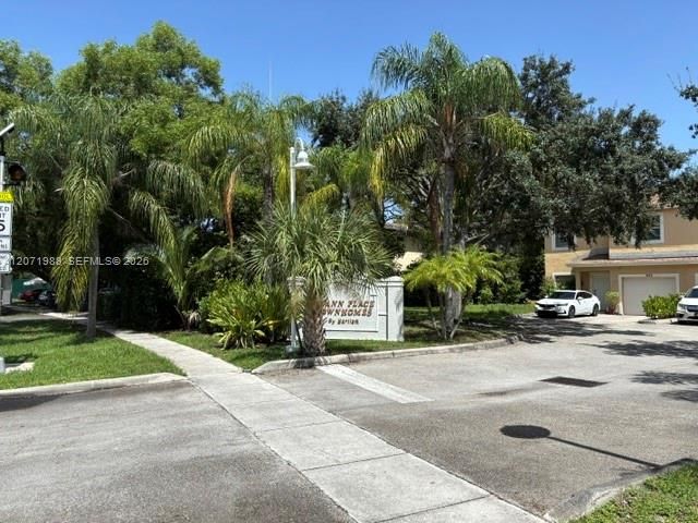 For Sale: $410,000 (3 beds, 2 baths, 1464 Square Feet)