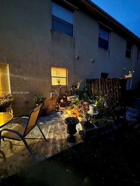 For Sale: $410,000 (3 beds, 2 baths, 1464 Square Feet)