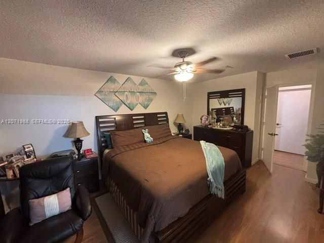 For Sale: $410,000 (3 beds, 2 baths, 1464 Square Feet)