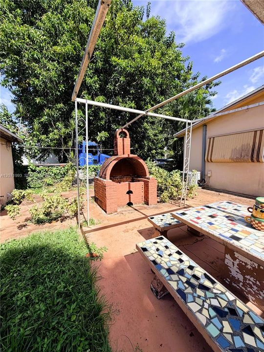 For Sale: $500,000 (0 beds, 0 baths, 1886 Square Feet)