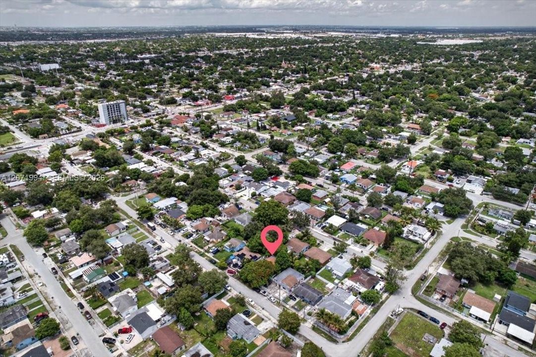 For Sale: $389,900 (3 beds, 1 baths, 1020 Square Feet)