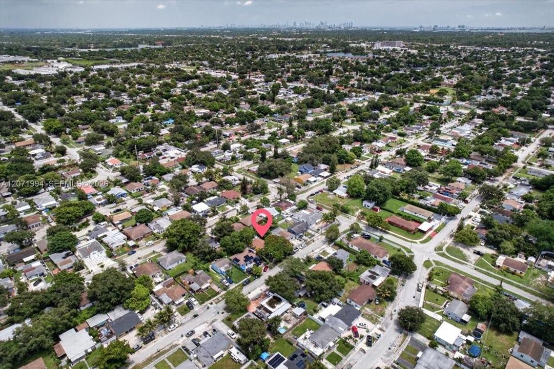 For Sale: $389,900 (3 beds, 1 baths, 1020 Square Feet)