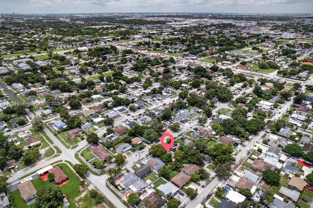 For Sale: $389,900 (3 beds, 1 baths, 1020 Square Feet)