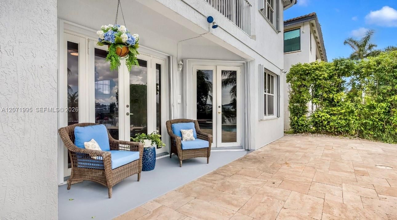 For Rent: $5,700 (4 beds, 3 baths, 2627 Square Feet)