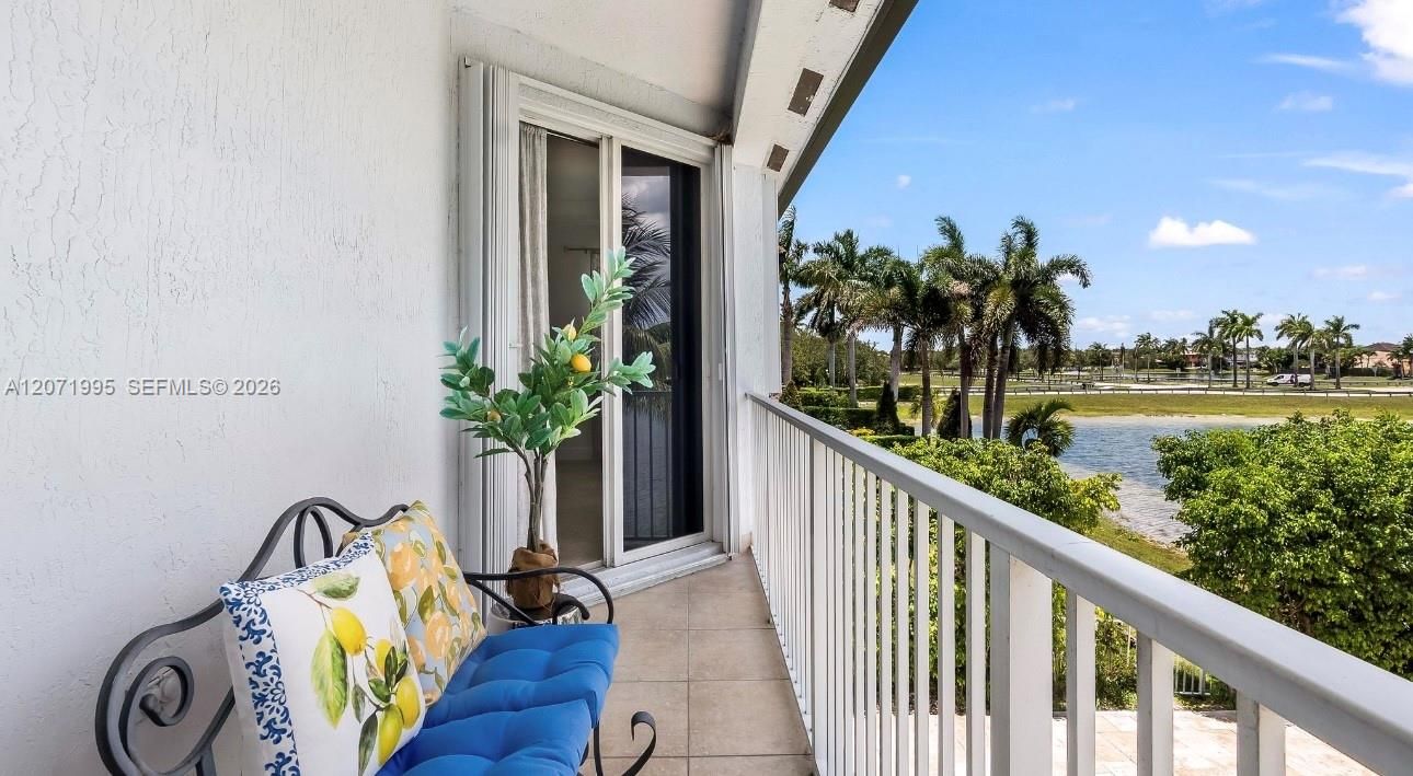 For Rent: $5,700 (4 beds, 3 baths, 2627 Square Feet)