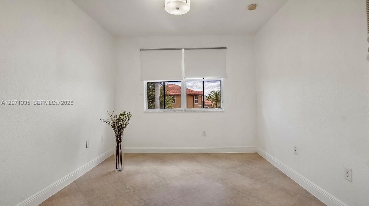 For Rent: $5,700 (4 beds, 3 baths, 2627 Square Feet)