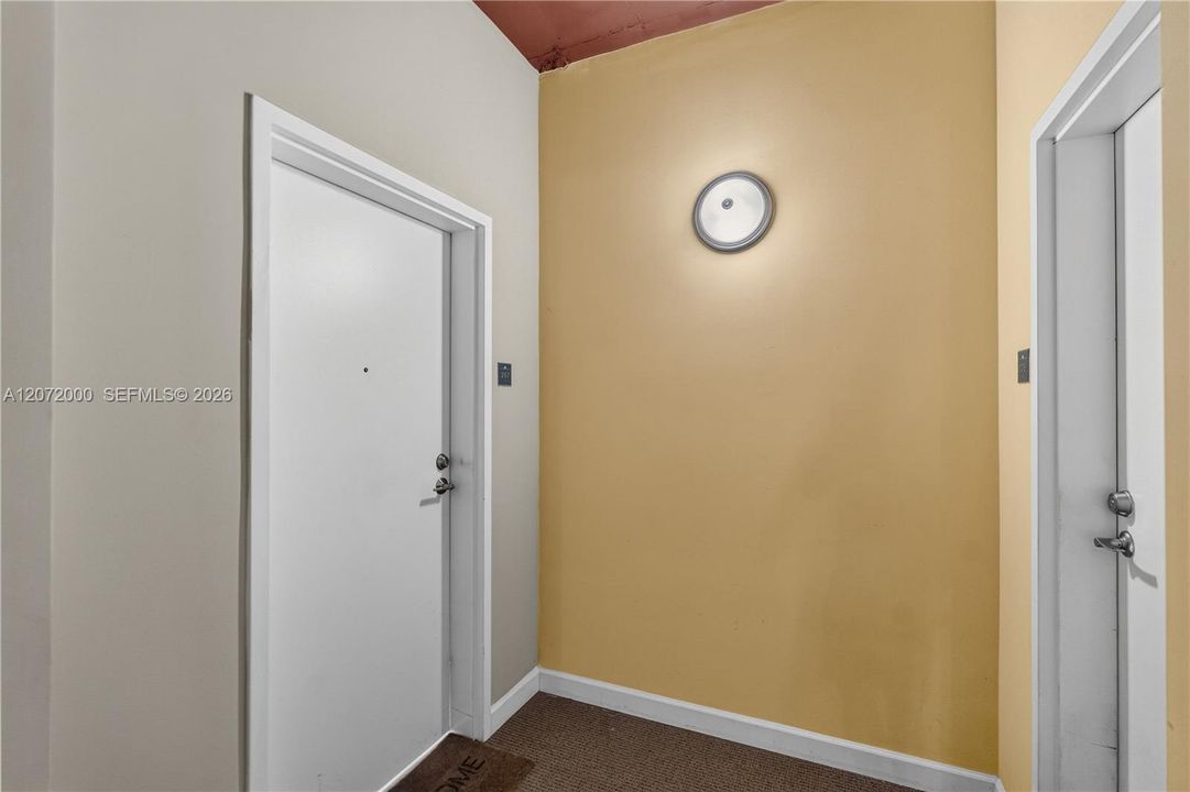 For Rent: $2,250 (1 beds, 1 baths, 788 Square Feet)