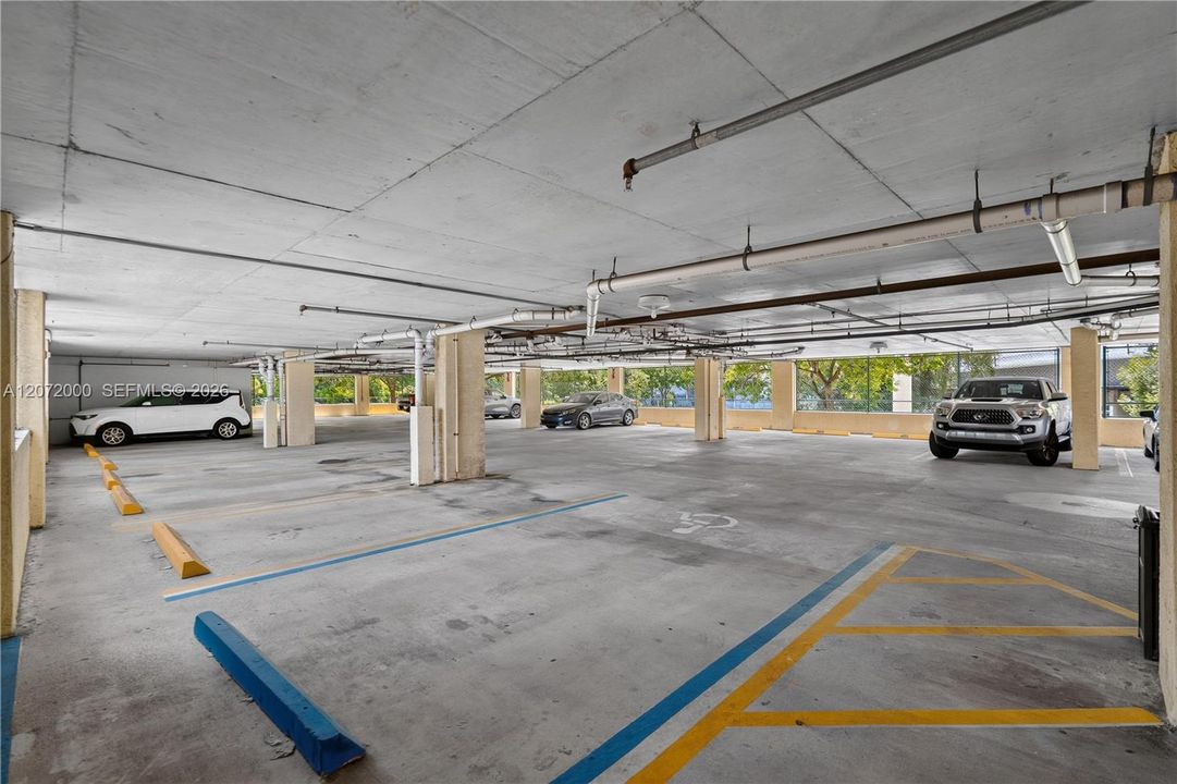 For Rent: $2,250 (1 beds, 1 baths, 788 Square Feet)