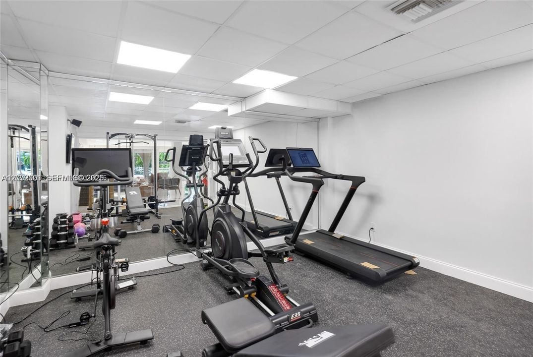 For Rent: $3,000 (2 beds, 2 baths, 1178 Square Feet)