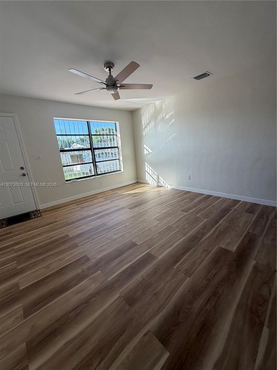En Renta: $3,600 (4 camas, 2 baños, 1605 Pies cuadrados)