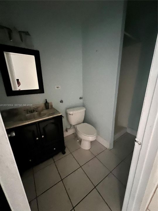 full bath with shower