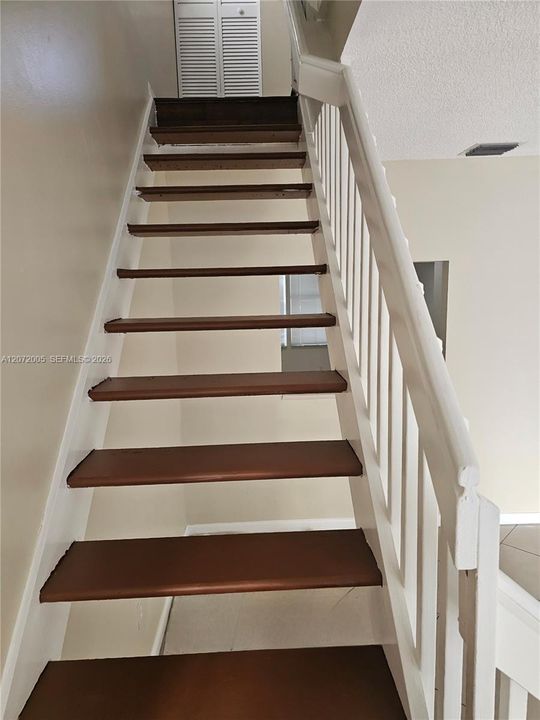 For Rent: $3,950 (3 beds, 3 baths, 1556 Square Feet)