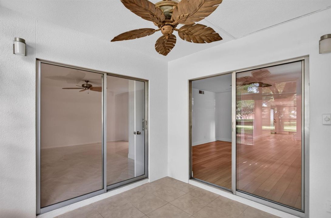 DOOR: BEDROOM & LIVING RM