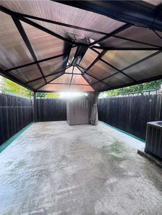 For Sale: $430,000 (3 beds, 2 baths, 1421 Square Feet)