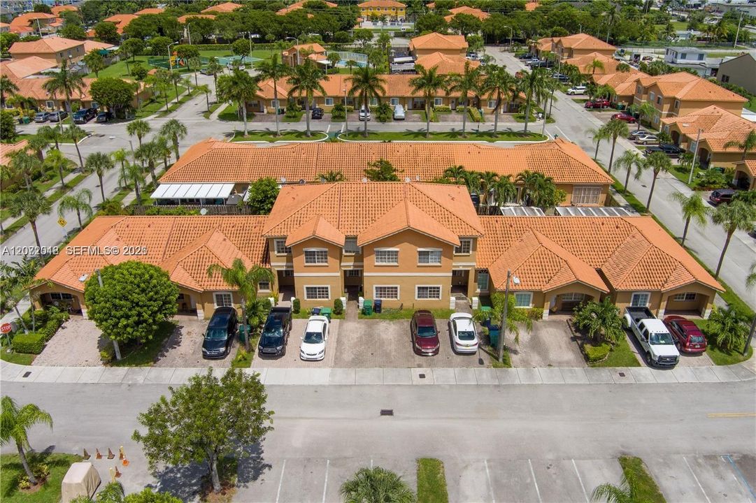 For Sale: $430,000 (3 beds, 2 baths, 1421 Square Feet)