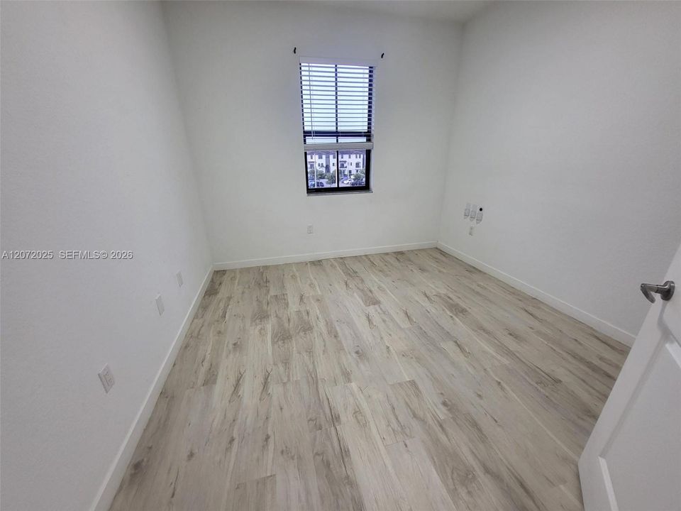For Rent: $2,800 (3 beds, 2 baths, 1486 Square Feet)