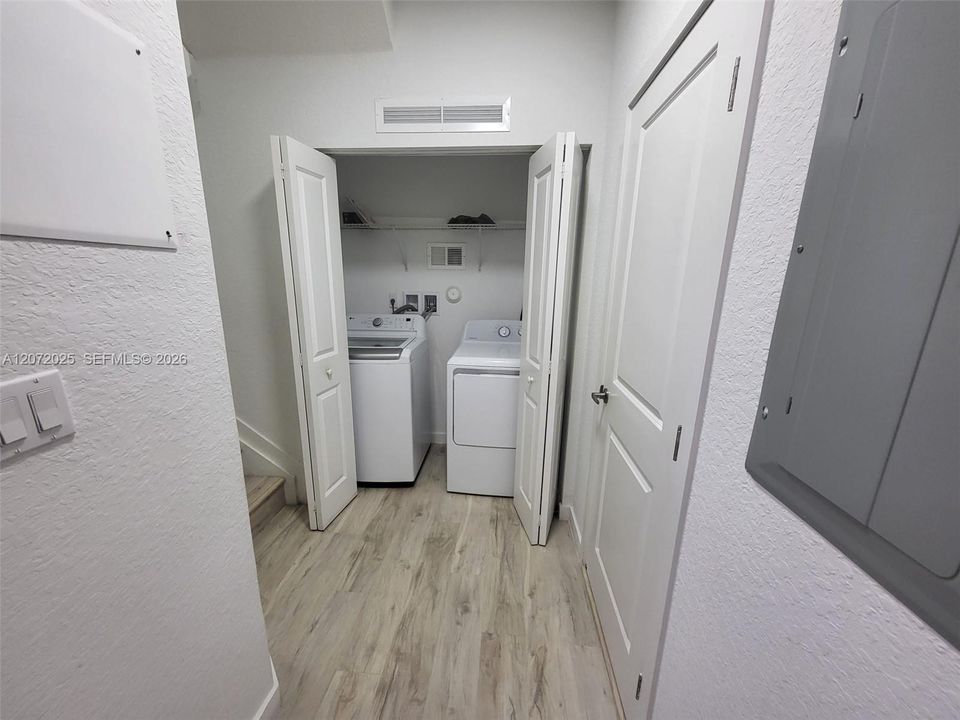 For Rent: $2,800 (3 beds, 2 baths, 1486 Square Feet)