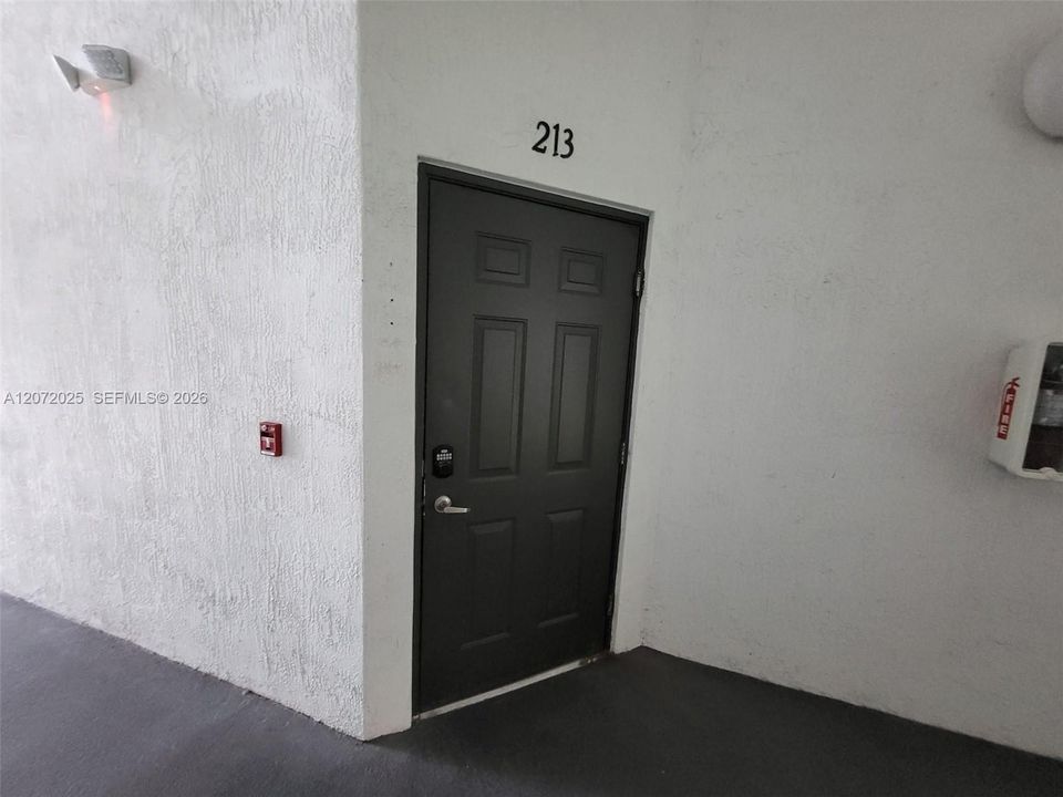 For Rent: $2,800 (3 beds, 2 baths, 1486 Square Feet)